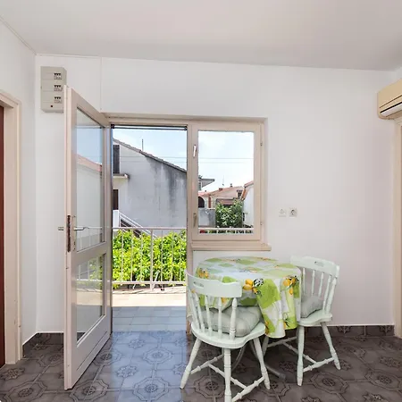 Apartment And Sanja