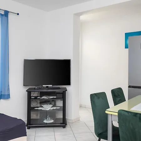 Apartment And Sanja