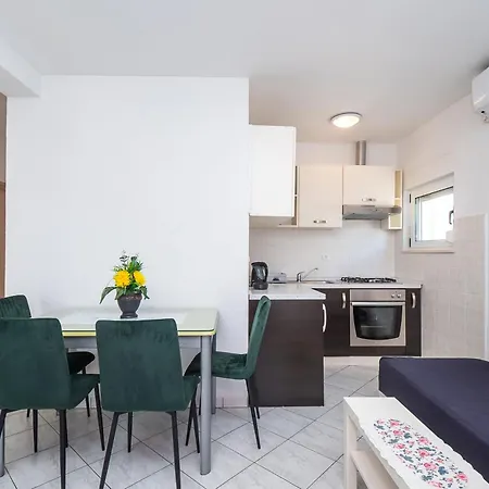 And Sanja Apartment